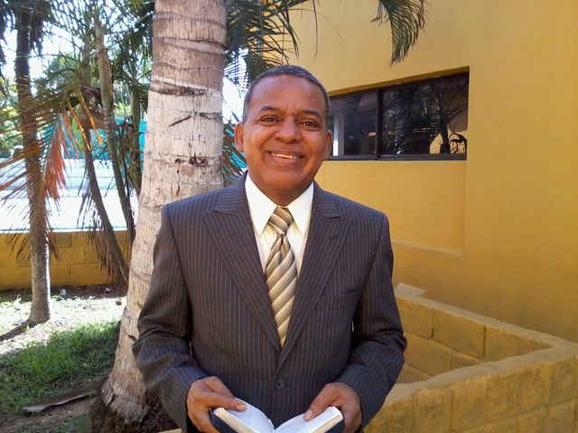 pastor humberto sanso